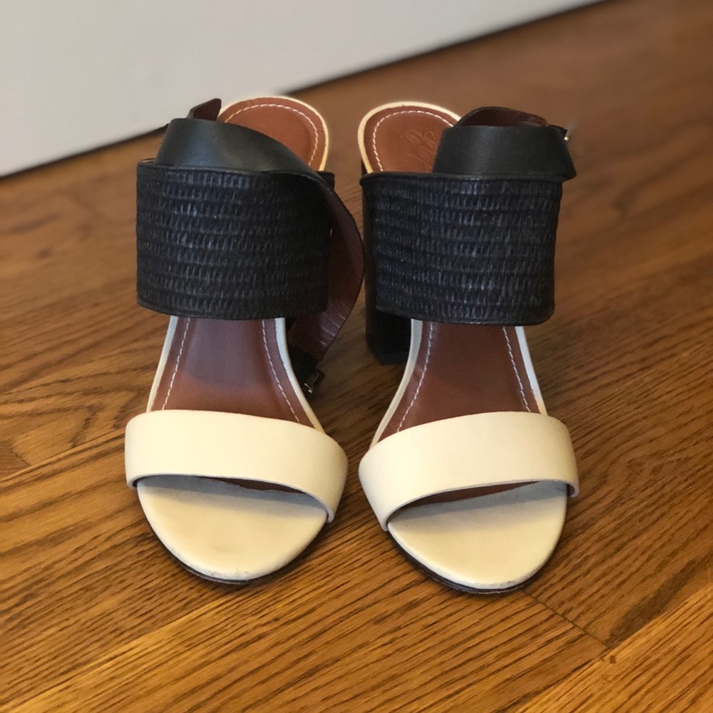 PERFECT CONDITION!!! Elizabeth and James heels